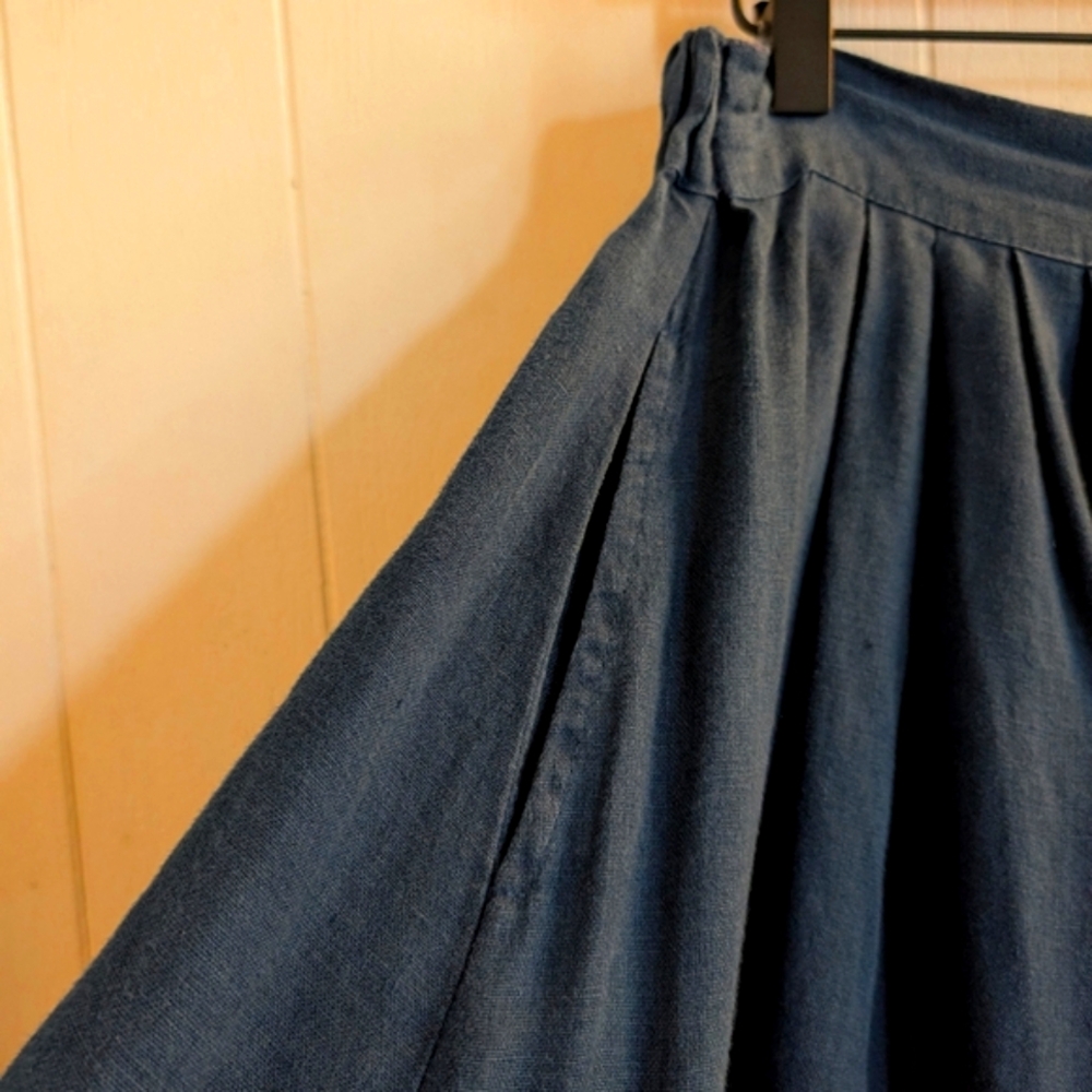 Linenfox Jumanji Skirt in Navy Blue - Picture 3 of 4